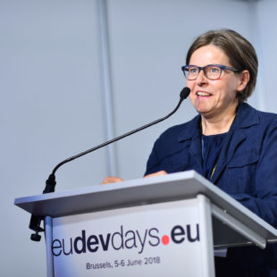 Вице-президент Европейского Парламента Хайди Хаутала (Heidi Hautala) выступает перед аудиторией на сессии МСБ 5 июня 2018 года.